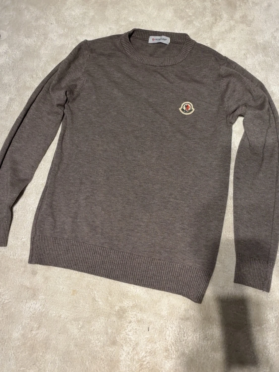 Stickad moncler tröja 