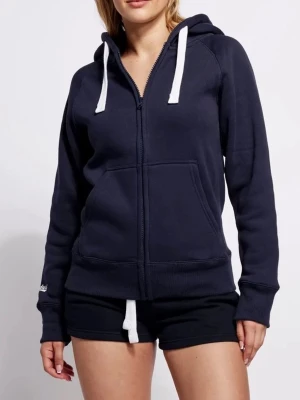 Mörkblå zip hoodie med vita snören - Mörkblå hoodie med dragkedja framtill och vita dragsnören i huvan. Klassisk känguruficka och ribbade muddar vid ärmslut och nederkant. Tillverkad i mjukt sweatshirtmaterial, perfekt för en avslappnad stil.