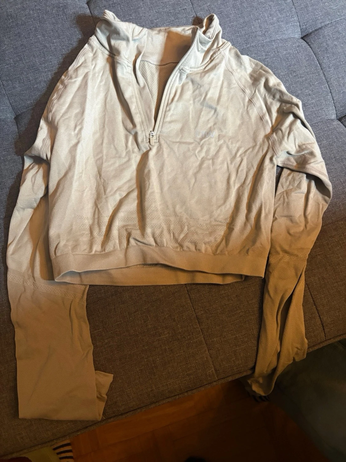 Beige croppad ziptröja med hög krage från ICIW