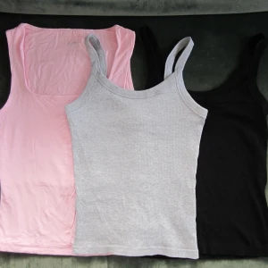 3 linnen! - Paket med 3 linnen i storlek S! Grå och svart från Gina och rosa från Lager 157!