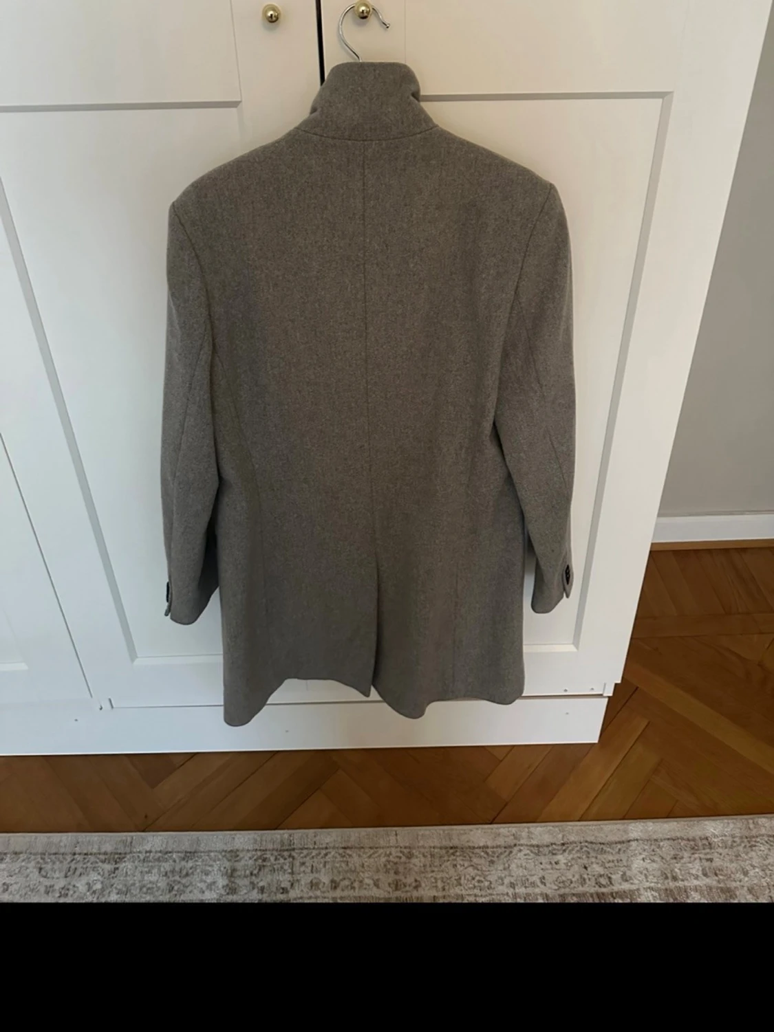 Ljusgrå ullkappa från J.Lindeberg - 2