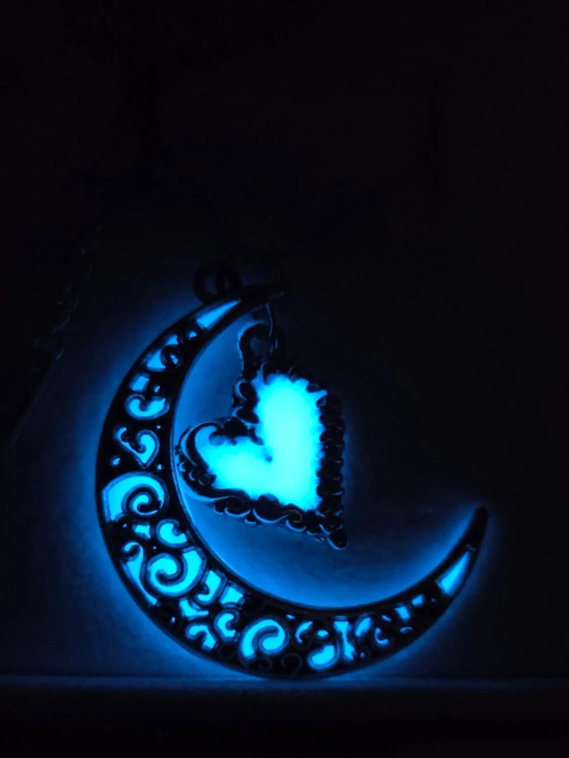 Glow in the dark mån- och hjärthalsband