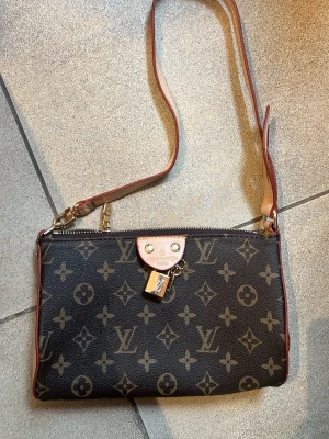 Snygga väskan  - Fina väskan .