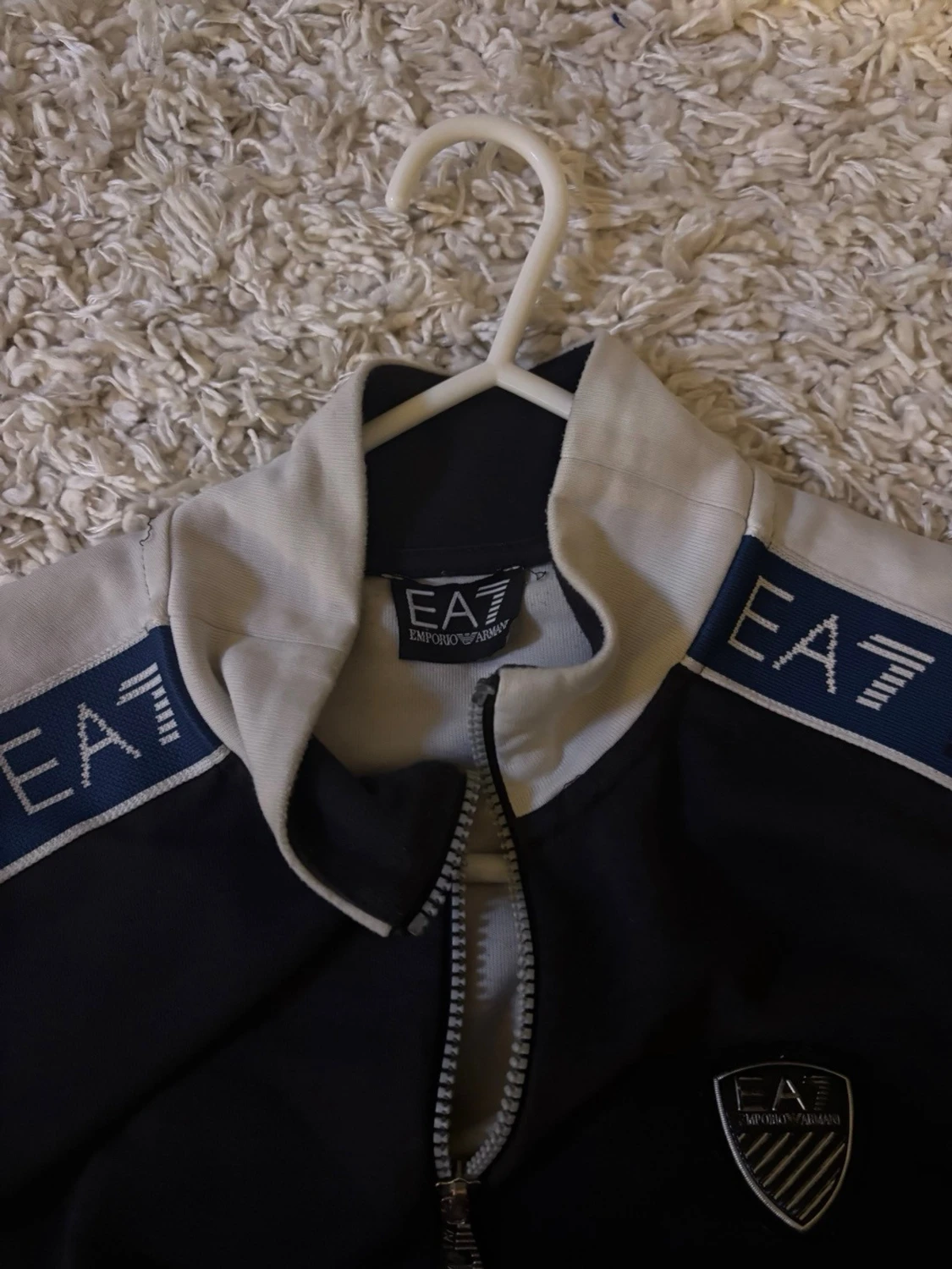 Svartvit zip hoodie från EA7 - 2