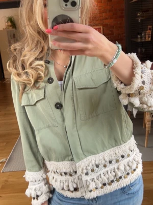 Populär Zara jacka - Jättefin sommar/vår jacka från Zara💓💓
