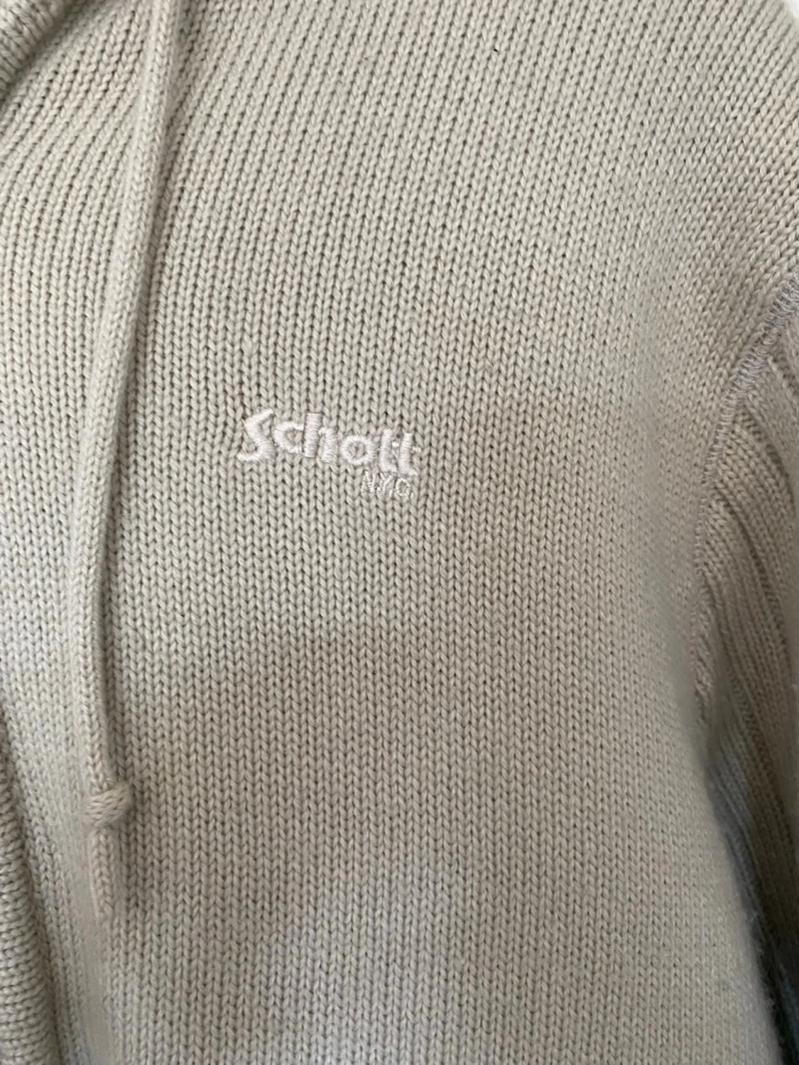 Beige stickad hoodie från SVEA - 2