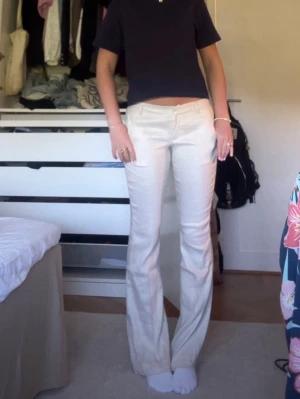 Beiga linnebyxor - Snygga beiga linnebyxor 