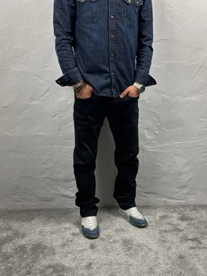 Replay jeans  - Ett par riktigt snygga jeans från Replay i storlek W31 L30 i modellen Anbbas  