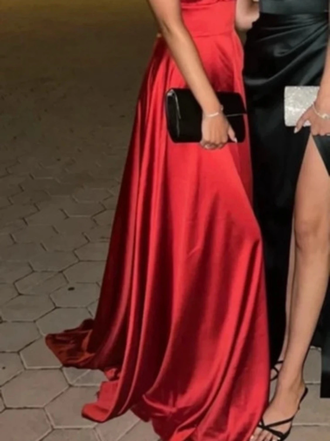 Röd långklänning med slits - 3