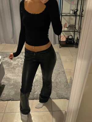 Skinnbyxor - Inga fel! Passar bra för långa jag är 173cm.💓