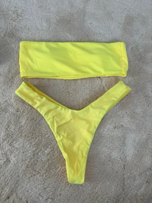 Bekini set - Från shein storlek S köpte tyvärr för liten oanvänd har inlägg 