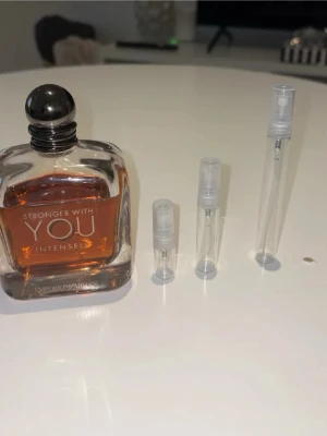 Armani Stronger With You Intensely parfym - 10 ml