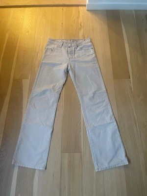 Beige chinos från G-Star RAW - Unikt äldre exemplar men i toppenskick perfekt till sommaren