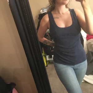 Casual chlothing  storlek S - Blått linne från voilent i storlek S inga difekter. 