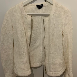 Kofta/jacka - Frakt 20kr eller gratis vid köp av fler än ett plagg💕