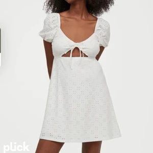 Klänning - Klänning ifprn hm! Köparen står för frakt på 51 kr