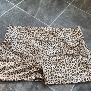 Leopard shorts - Aldrig använda