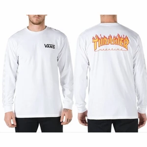 Vans x thrasher - Thrasher x vans longsleeve med tryck både på bröstet och på ryggen! As fet 