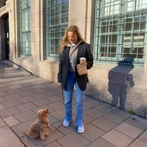 Vintage Kavaj - Grå med små tunna blå ränder. Passar S-L