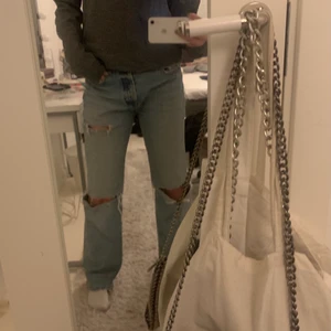 Zara jeans  - zara jeans som inte kommer till användning. mid rise straight length modell💞