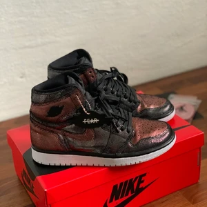 Nike JORDAN 1 Hi OG FEARLESS 35,5 - Använd några gånger, storlek 38,5