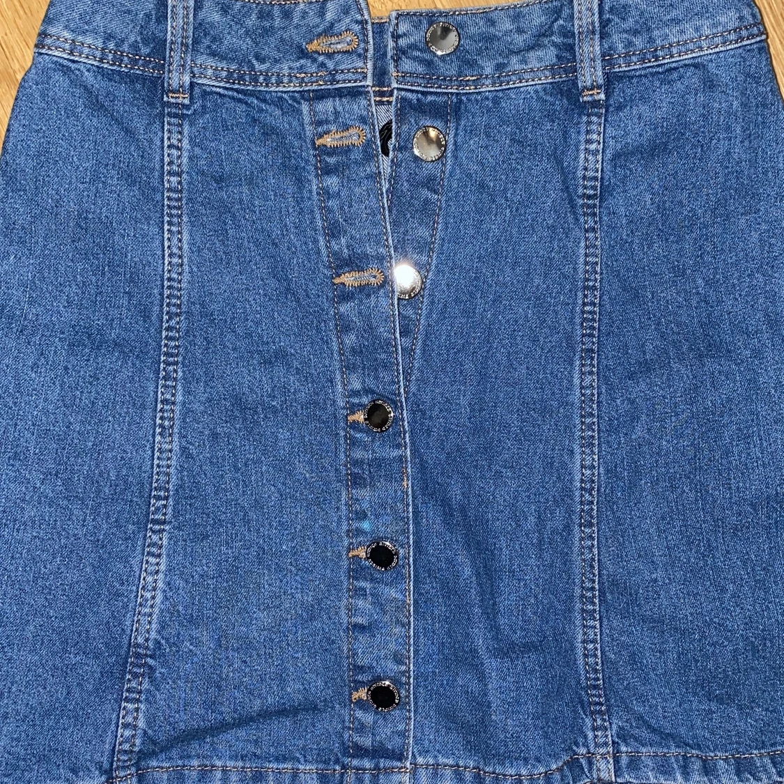 kjol i storlek 34  - 91