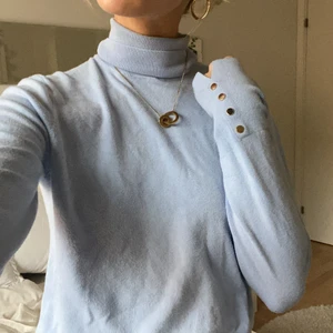 Polo tröja  - Säljer denna fina polo tröja från Zara💕💕