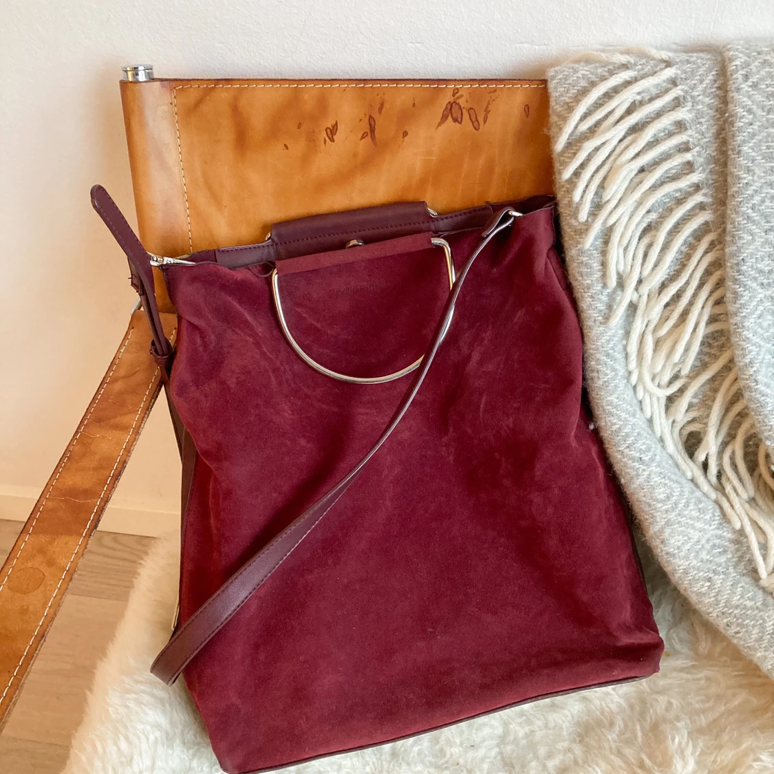 Vinröd Väska Carin Wester