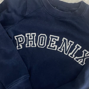 Tröja  - Tröja från Gina i storlek xs ,knappt använd.köparen står för frakten 💕