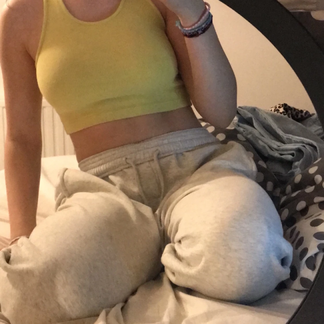 gul söt croppad topp