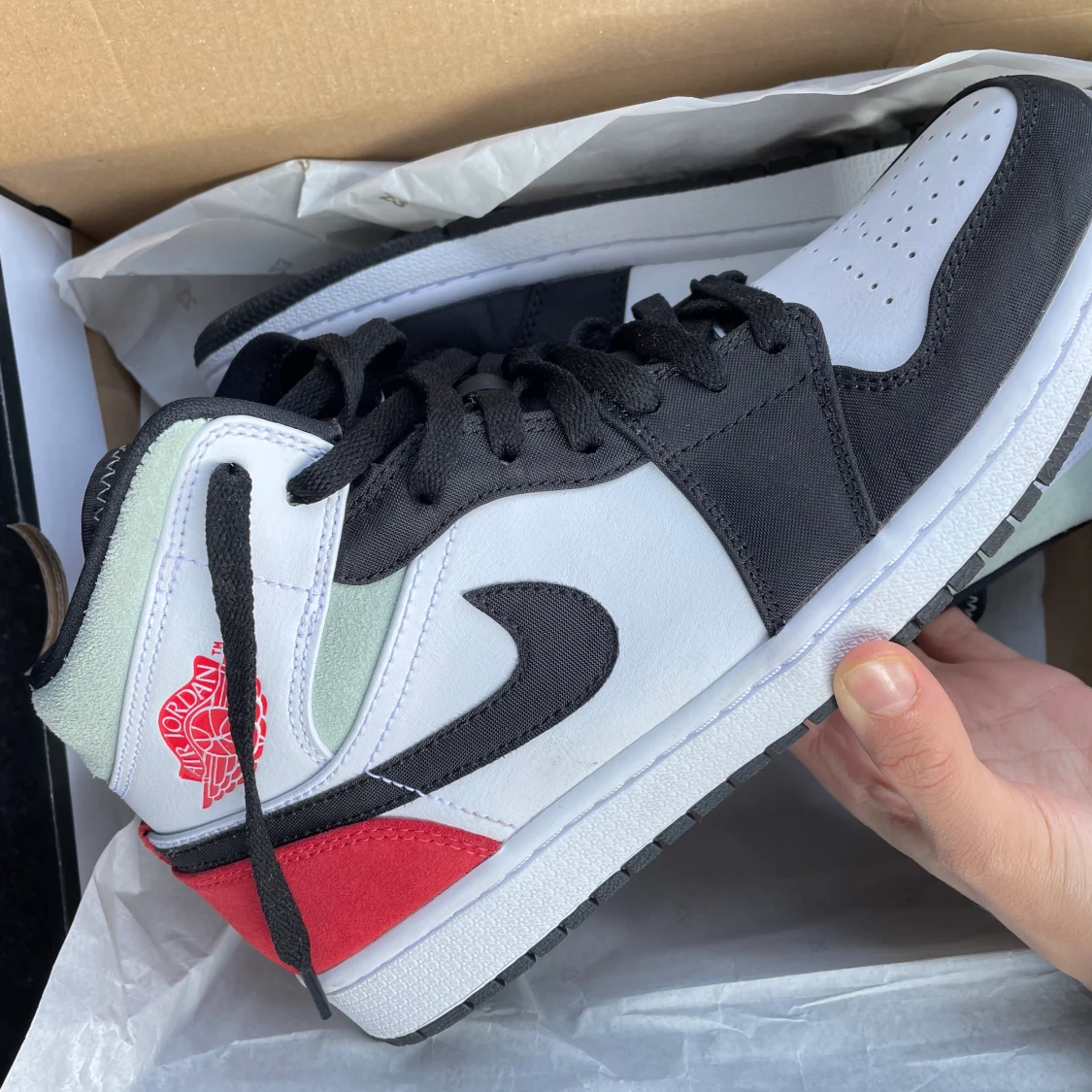 Jordan 1 mid 