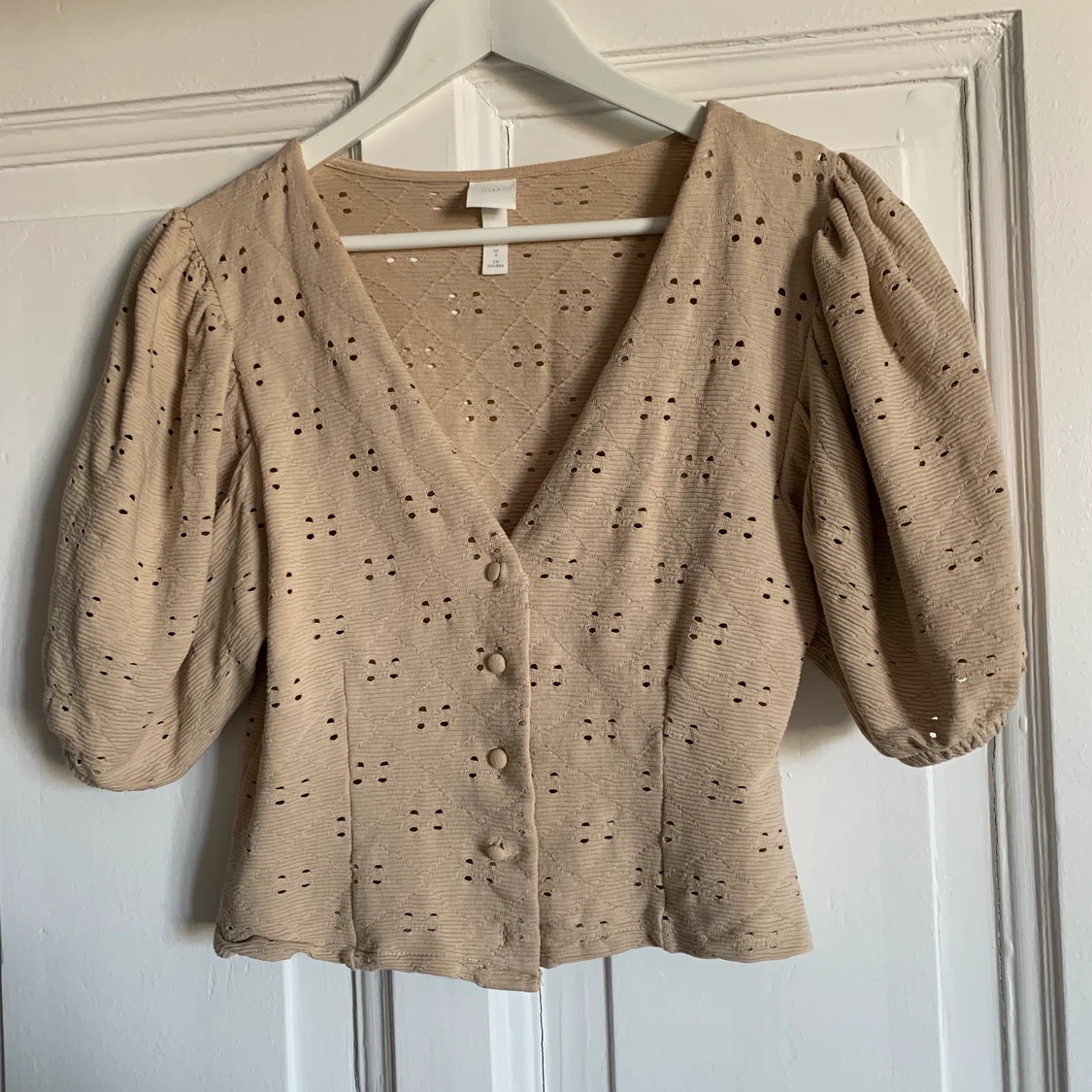 Beige Blus