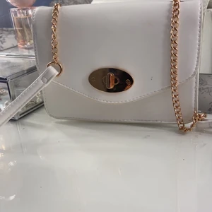 Väska - Använd fåtals gånger pris:70kr