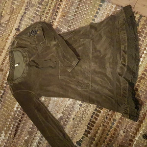 Supersöt klänning i mysmaterial - Denna klänningen har en Odd Molly look och skönt tyg. Aldrig använd