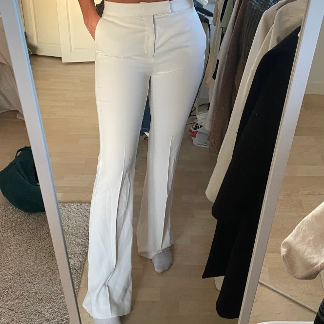 Vita kostymbyxor  - 90