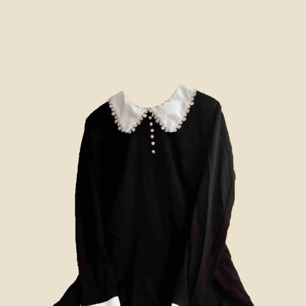 🌟 Nedsatt pris, doneras snart!🌟 Supersöt Wednesday Addams klänning!  Står stl 1 som enligt hemsida är en S men skulle nog säga den passar XS oxå (-: . Klänningar.