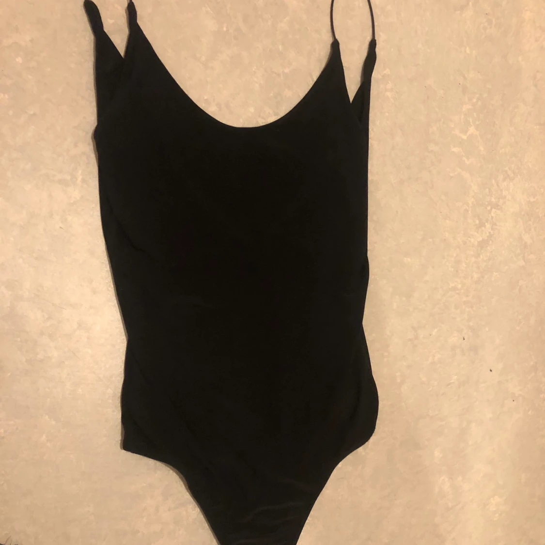 Bikini material body med öppen rygg - 90