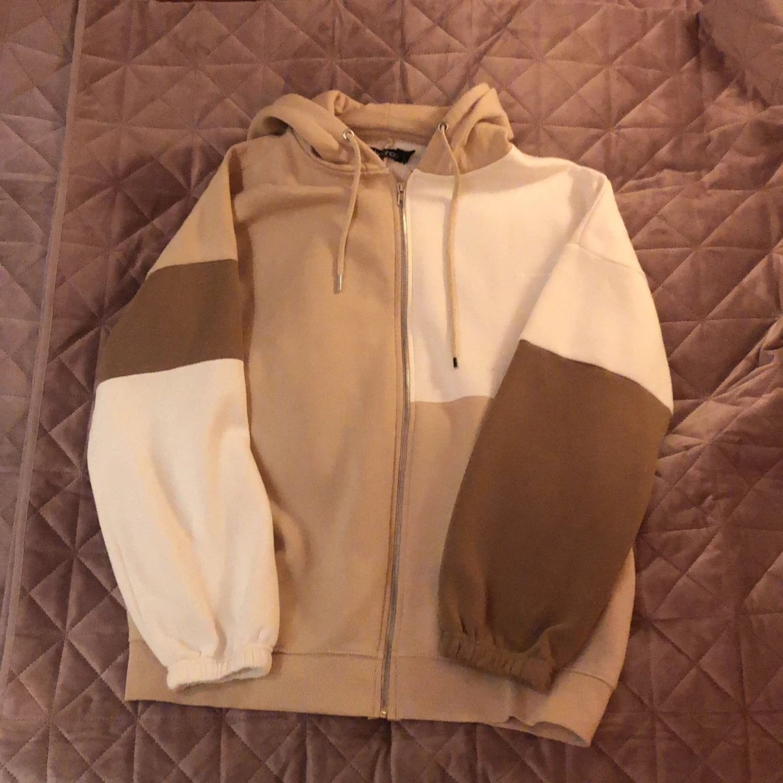 Boohoo sip up hoodie