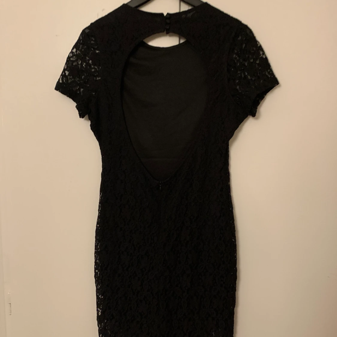 Spetsklänning från Nelly, storlek 38 - 91