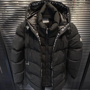 Moncler jacka - Have all sizes and text for price 