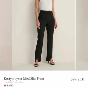 byxor med slits fram - säljer dessa skitsnygga kostymisar från nakd! strl 38, använda men inga skador, säljer då dem tyvärr blivit för stora!