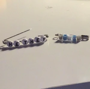 Pronouns and Pride Flag Pins - Pride flag and pronoun pins perfect to put on bags. I do all flags so message me to ask and I will let you know if I have the colours for it.