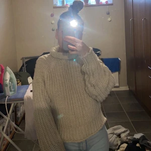 Stickad tröja - Stickad tröja från Hm, storlek S 