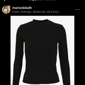 Polotröja - Låg polomodells tröja från hollister, aldrig använd- lapp finns kvar, storlek xs. Ribbat material och väldigt stretchig ☺️ Nypris 219 kr, (priset är inklusive frakt)