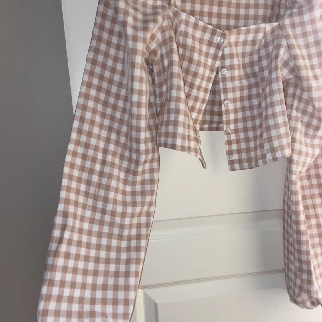 En rutig blus från NAKD - 90