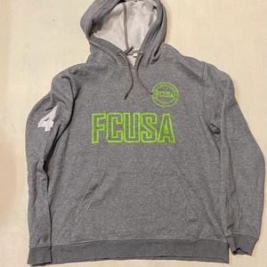 Hoodie - Grå hoodie från puma, storlek XL