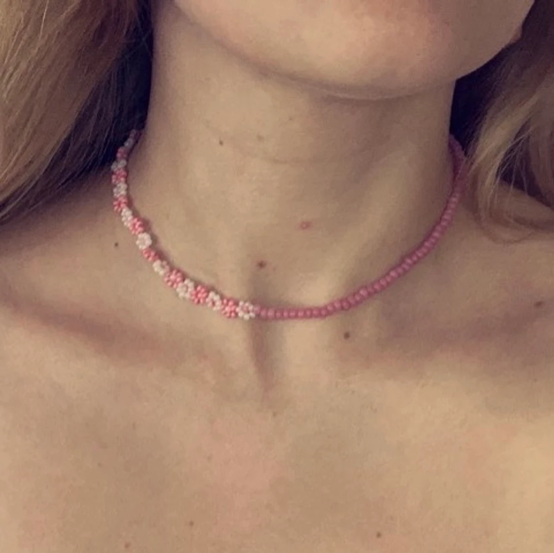 Halsband blommor - 90