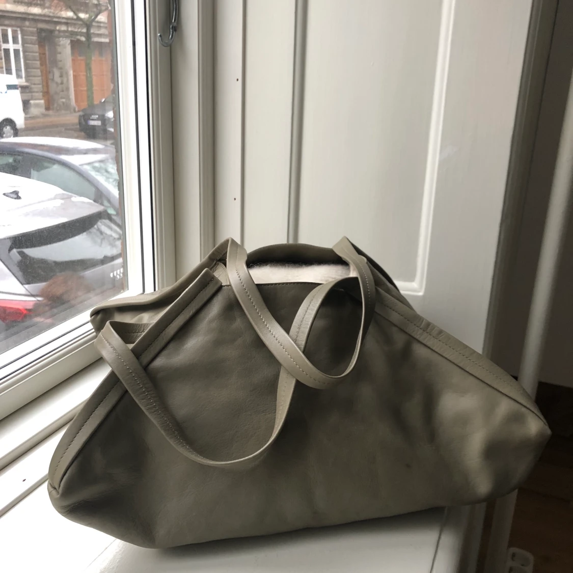 Läderväska från COS