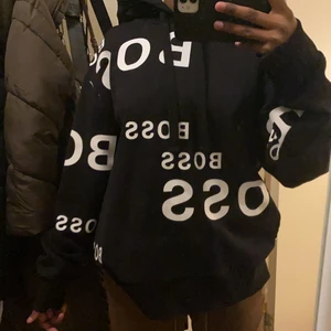 Hugo boss hoodie  - Storlek L tvättad en gång, herr modell 