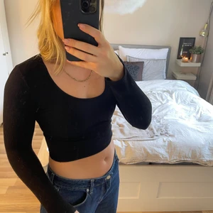 Tajt tröja från CHIQUELLE  - Använd en gång då jag inte är min stil riktigt 